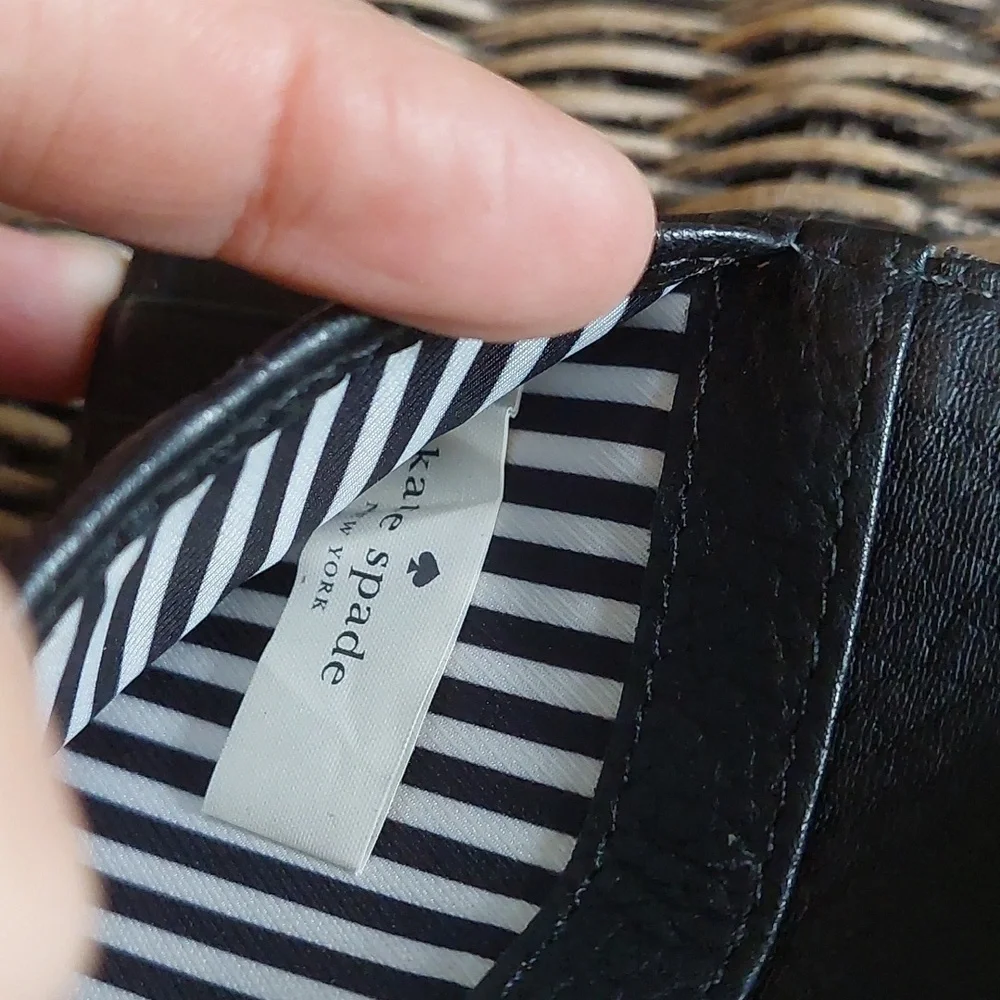 Kate Spade Leather Wallet *Final Price* - Picture 7 of 16